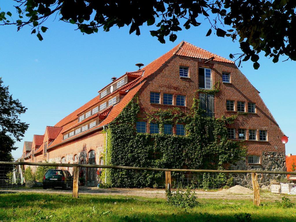 Gutshof Woldzegarten Hotel Ngoại thất bức ảnh